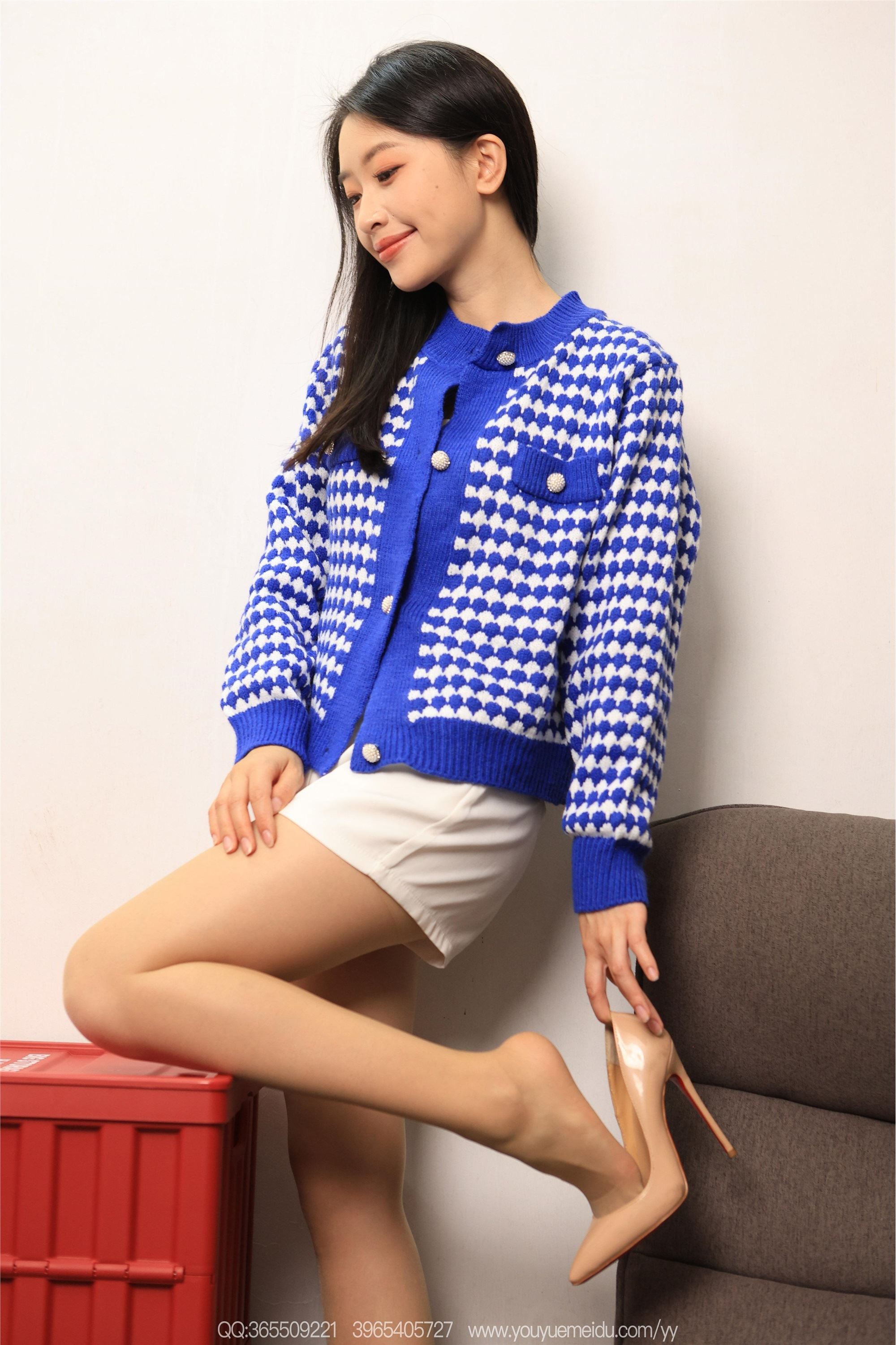 IESS异思趣向  丝享家 2230 小婕《蓝色毛衣开衫》